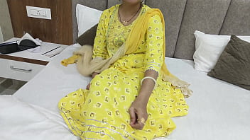 Slutty stepmom sucks my cock, I put my tongue in her pussy and I fuck her real hard! In hindi audio