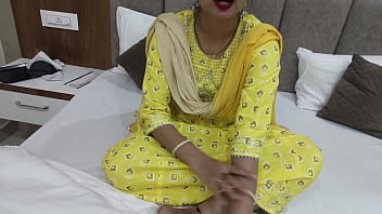 Slutty stepmom sucks my cock, I put my tongue in her pussy and I fuck her real hard! In hindi audio