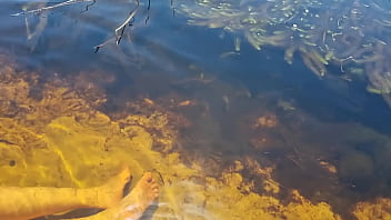 Novinha Branquinha Gostosa Conhecendo a Praia de Nudismo Primeira Vez | Bruninha Fonseca &amp_ Joao O Safado