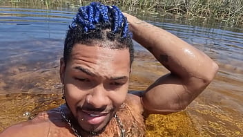 Novinha Branquinha Gostosa Conhecendo a Praia de Nudismo Primeira Vez | Bruninha Fonseca &amp_ Joao O Safado