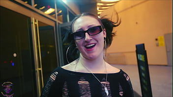 Super Hot White Slut Raven Vice Gets Greeted And Seduced By Old Man At The Golden Gate Casino In Las Vegas