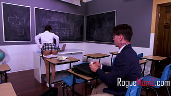 Horny Teacher Will Decide If Students Are Pro Fuckers- Liz Jordan, Lizzie Love