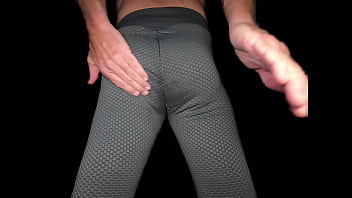 Deep fuciking cream fill slut hole with machine