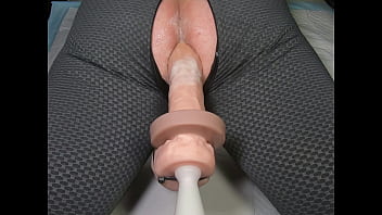 Deep fuciking cream fill slut hole with machine