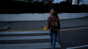 This girl invites me to her van to have sex