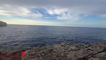 Public Outdoor Tourist Fuck with Beautiful Asian &amp_ Amazing Sunset