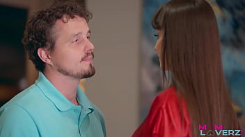 Mature Stepmom Lexi Luna Handle Big Cock