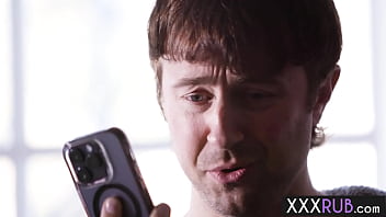 Amazing surprise by hot big ass teen masseuse Vanna Bardot after massage