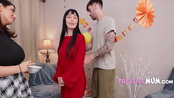 Dykes Dont, Think Dicks Is Sex (Freeuse Is Like Handshake)