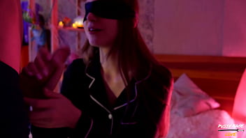 Перепутал Дверь в Общежитии и Попал к Сексуальной Студентке