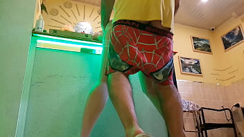 Pizza Delivery guy Fuck costumer and CUM on PIZZA