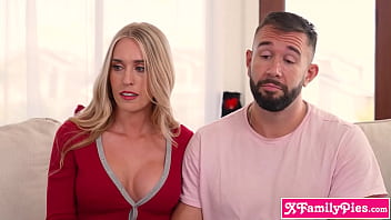 Unwrapping xmas gifts with stepaunt and stepuncle had latina teen Scarlett Alexis excited