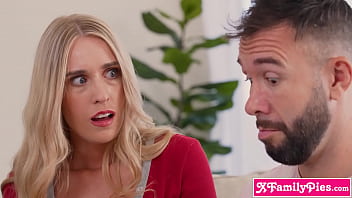 Unwrapping xmas gifts with stepaunt and stepuncle had latina teen Scarlett Alexis excited