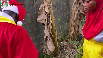 SANTA GIFTS A BABE ON HIJAB WITH A HOT SEX IN THE BUSH. PLEASE SUBSCRIBE TO RED