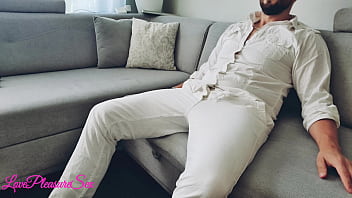 This girl know how to make me feel good riding on me