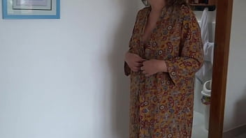 I wear a bikini to go show off on the beach, I love making cocks hard and ending up fucking a stranger