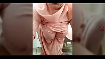 AmalArabic Webcam Masturbation and Milking Boobs Stripchat