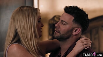 Substitute stepmom would carry married couple their offspring but changed her mind