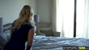 Lesbian stepdaughter fingering stepmom