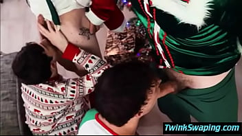 Giving our Horny Daddies their Christmas present-[TwinkSwaping.com]
