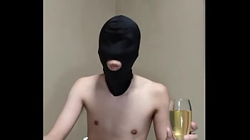 ザー汁ぶっかけケーキと大量の小便シャンメリーの飲み食い　リベンジ