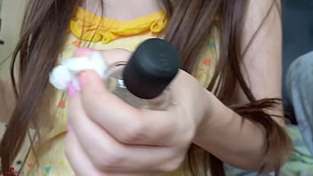 peque&ntilde_a latina recibe dura follada mientras le arregla las u&ntilde_as a su hermanastro mayor