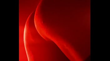 Me lo metes mientras me la jalo?