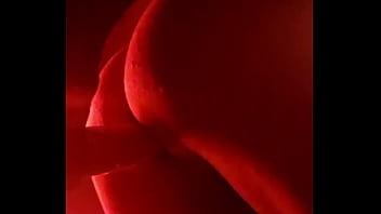 Me lo metes mientras me la jalo?