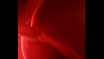 Me lo metes mientras me la jalo?