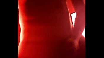 Me lo metes mientras me la jalo?