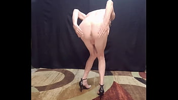 Sexy Busy-Bottom modeling new leopard skin panties 2 Purrrrrr