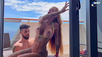 Fim de ano no Cruzeiro, fodemos a bordo na nossa varanda da cabine - Kevlyn Santos