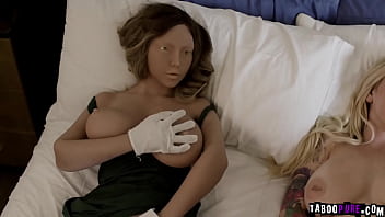 Kendra Sunderland and her boyfriend Nathan Bronson have a sensual threesome with the doll