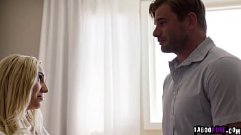 Kendra Sunderland and her boyfriend Nathan Bronson have a sensual threesome with the doll