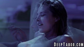 Hottie Kyler Quinn barged in to have sex with the nerdie