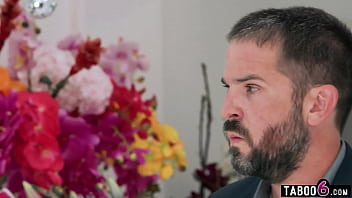 Free use latina MILF wife Victoria Voxxx cheats in front of husband