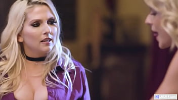 Lesbian moms want lesbo stepdaughters!