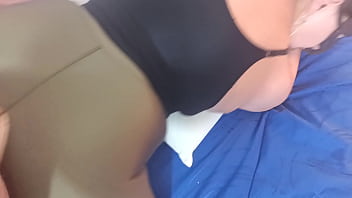 La Amiga De Mi Esposa Me Seduce Con Su Enorme Cameltoe Me Encantan Su Culo Y Su Concha!! 2