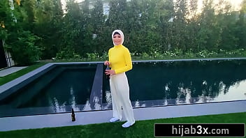 Beautiful Muslim Stepsister Gets Sex Lessons From Her New Stepbro