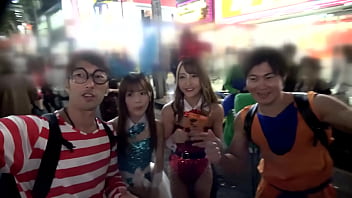 童顔プリケツ美女バニー降臨！！エロ尻を見せつけて腰を激振りハッピーハロウィン