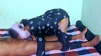 स्कूल टीचर ने अपने नर्सरी की मैडम से की हॉट चुदाई