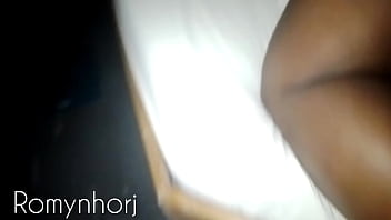 CASAL NO HOTEL JUMBO RIO DE JANEIRO, PEDE 1 COPO ER CONVIDA GAR&Ccedil_OM PRA ENTRAR NO GUARTO  ACONTECE AQUELA PUTARIA GOSTOSA