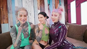 Anuskatzz &_ Kellie Panther Pry Open Hot Babe Pussy &_ Asshole