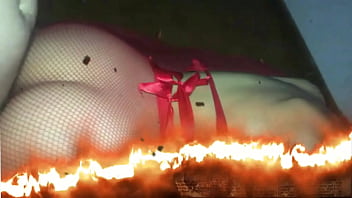 Visito a mi Hermanastro y le doy su regalo de cumplea&ntilde_os, terminamos follando duro