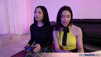 Having a gamer day with two stepsisters but I think it will go better if they got fucked