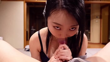 【主観映像】温泉デートでエッチな気分になった浴衣の彼女にねっとりフェラで気持ちよくさせられ絶頂射精　亀頭責め　ザーメン　旅館　巨乳　かわいい　素人　カップル　投稿　個人撮影　日本人　えむゆみ