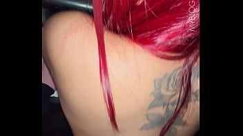 VAMOS A CENAR EN NUESTRA PRIMERA CITA Y TERMINAMOS FOLLANDO DE PERRITO EN LAS ESCALERAS DE SU DEPARTAMENTO