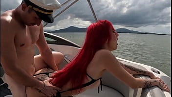 Rol&ecirc_ de lancha com ruiva gostosa em Jurer&ecirc_