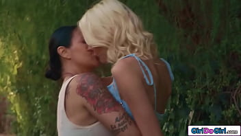 Asian milf Dana Vespoli dominates busty lesbian Kenna James
