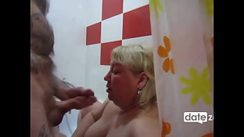 DATEZONE - Old BBW granny sucks in the bathtub